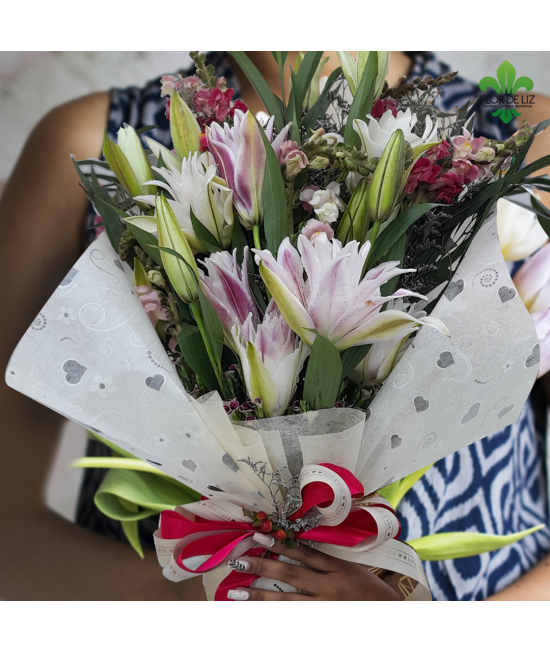 RAMILLETE LLUVIA DE FLORES 